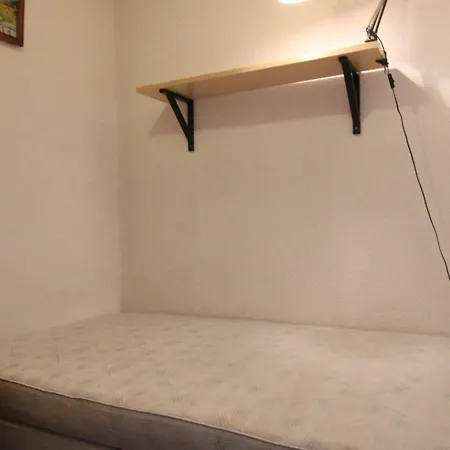 Confortable Pour 4 Personnes A L'alpe D'huez Avec Balcon, Proche Commerces Et Pistes - Fr-1-405-32 Apartment