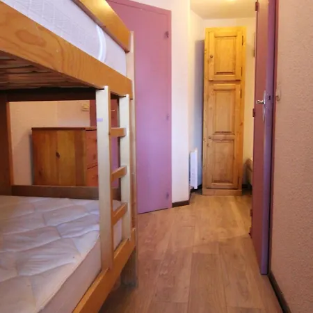 Apartment Confortable Pour 4 Personnes A D'huez Avec Balcon, Proche Commerces Et Pistes - Fr-1-405-32