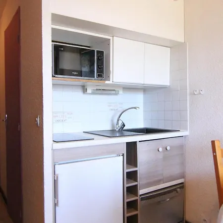 Confortable Pour 4 Personnes A D'huez Avec Balcon, Proche Commerces Et Pistes - Fr-1-405-32 *